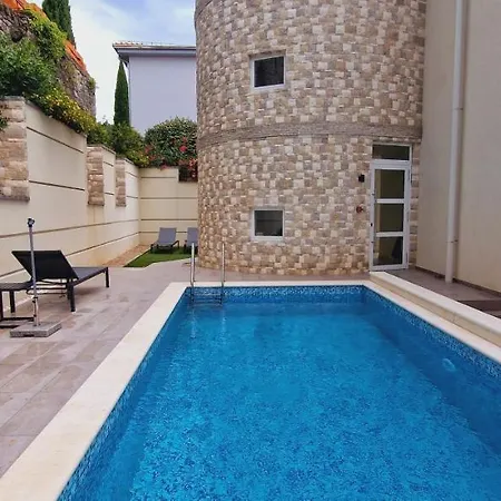 Villa Sunny Icici- Apartment Sky Exterior photo